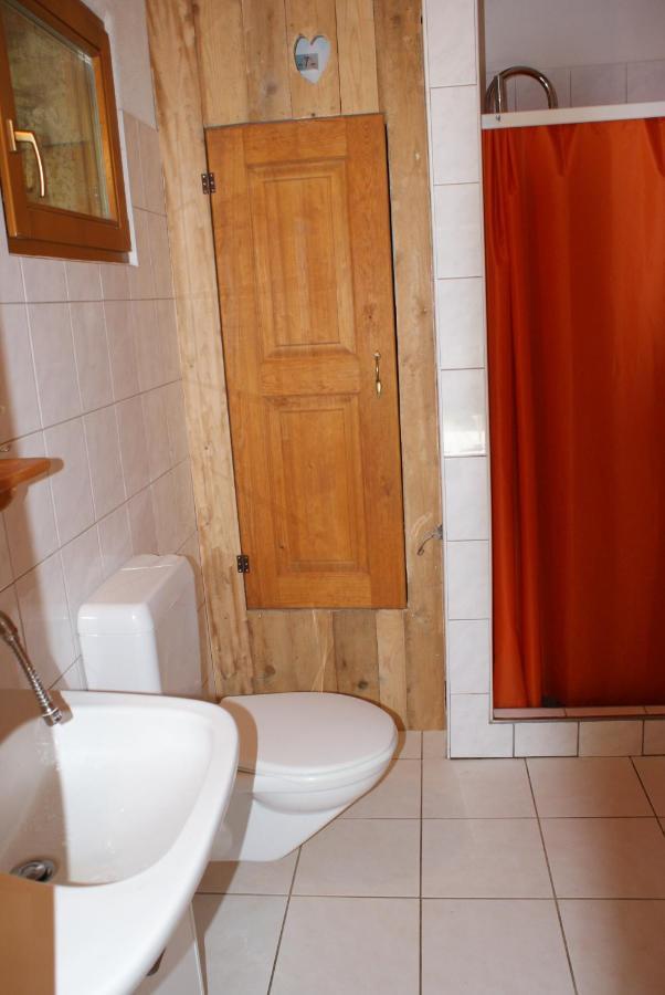 Rustikale Und Grosszuegige Ferienwohnung Kasperske Hory Extérieur photo